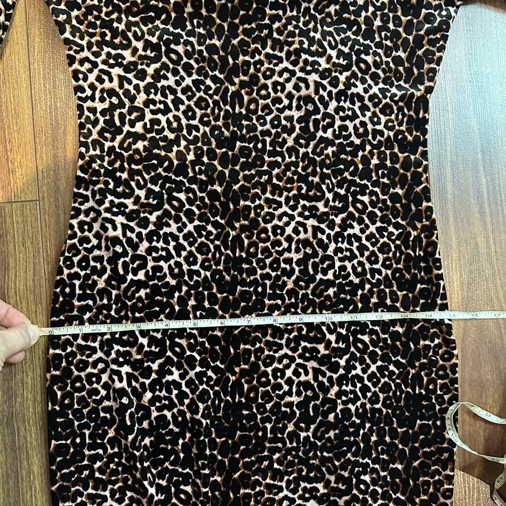 Gorgeous bodycon animal print dress - Picture 6 of 7